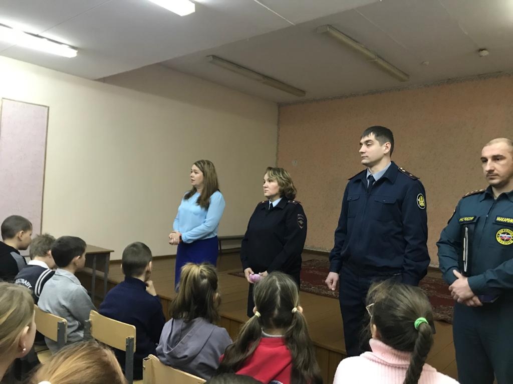 На территории Кировского района продолжаются рейды «Детская безопасность»