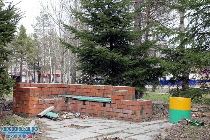 Сквер Школьный 2015