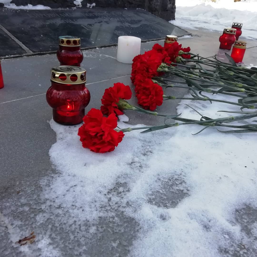 В Кировском муниципальном районе прошла церемония возложения цветов