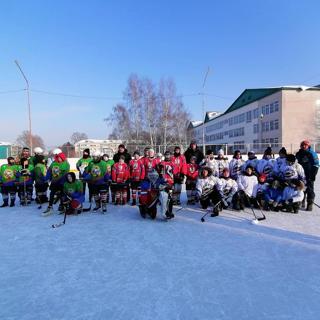 Хоккейная команда «Айсберг» заняла 1 место в рождественском турнире по хоккею с шайбой среди юношей