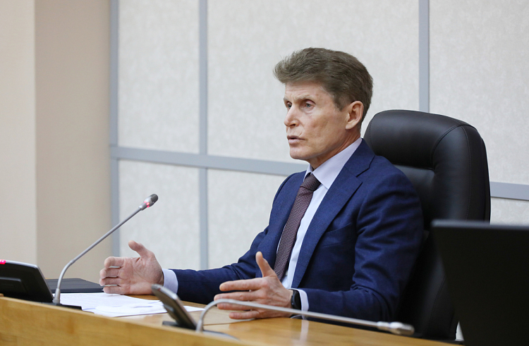 Олег Кожемяко объявил о частичном снятии антиковидных ограничений в Приморье