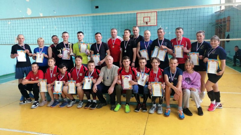 Открытый кубок по волейболу состоялся в посёлке Кировск...