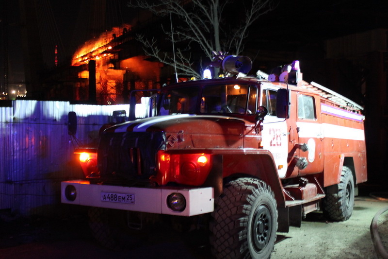 Пожарные ликвидировали возгорание летней кухни в селе Преображенка