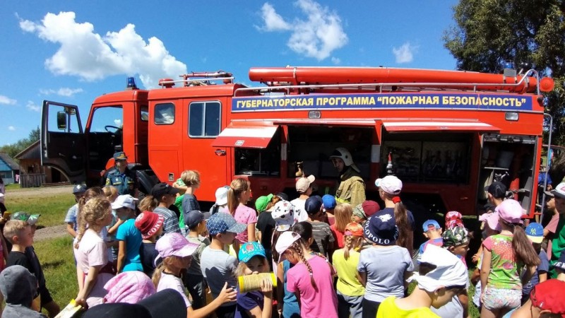 В Кировском районе сотрудники МЧС России провели пожарно-тактические учения в детском оздоровительном лагере «Мечта»