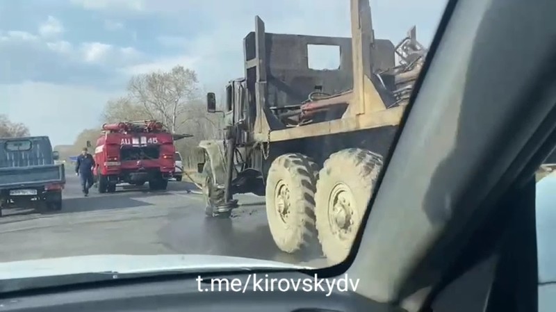 Огнеборцы ликвидировали возгорание автомобиля в Кировск...