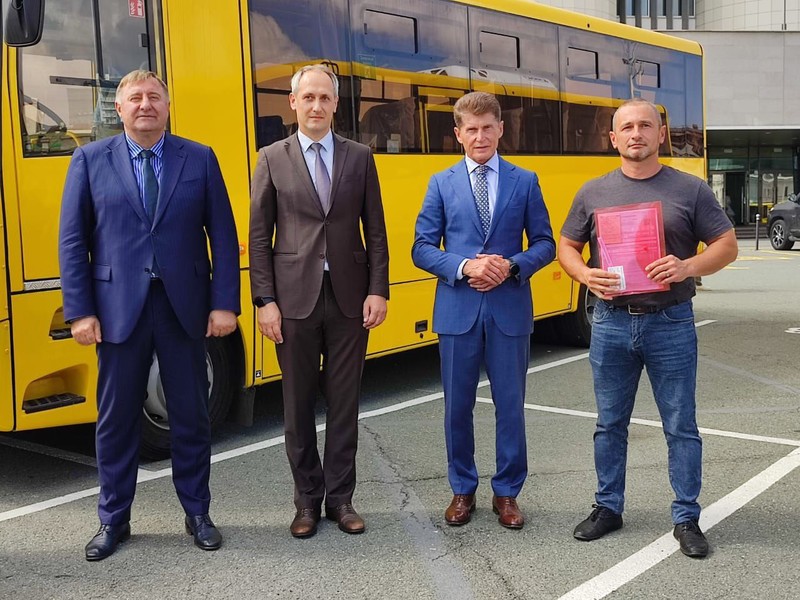В Кировский район передан новый автобус для перевозки д...